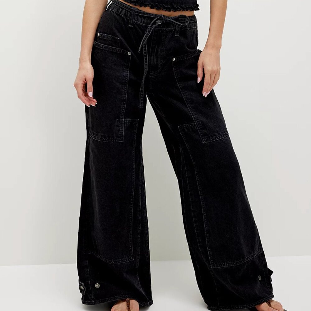 Free People CRVY Outlaw Wide-Leg Jeans – Black Jasper – Size M – Gently Worn